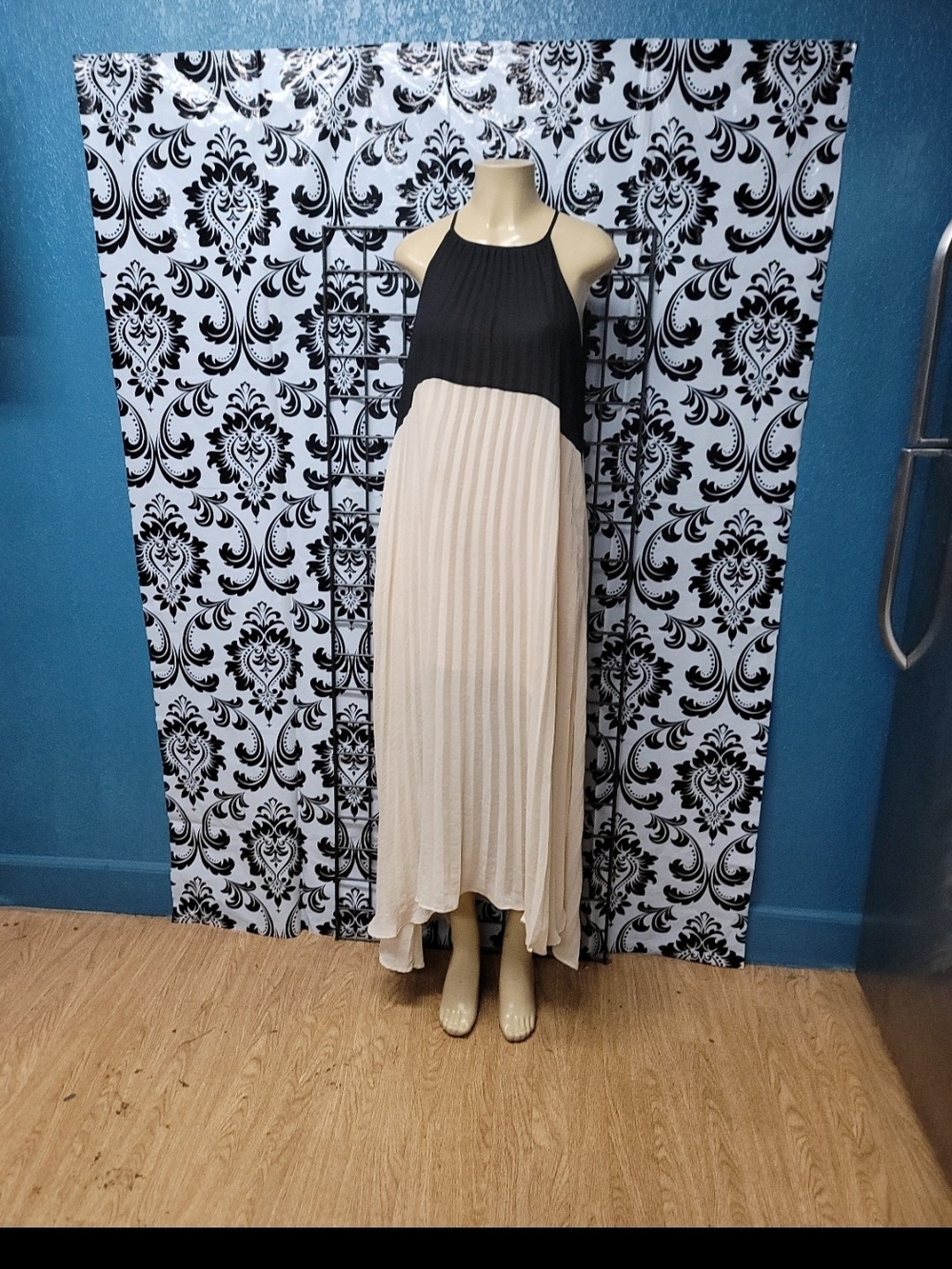 D&G Black & Cream Two-Tone Dress with Pleated Skirt
